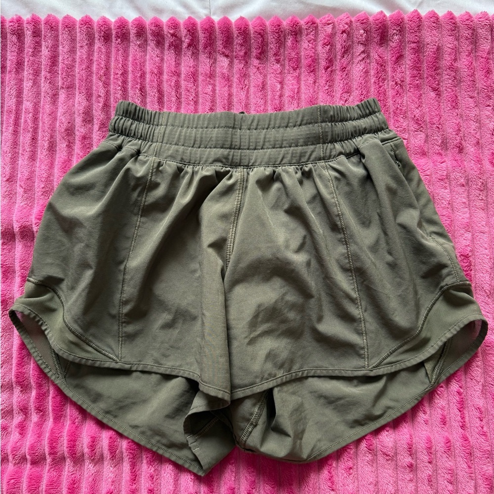 Lululemon Athletica Green Athletic Shorts Lightweight Moisture-Wicking